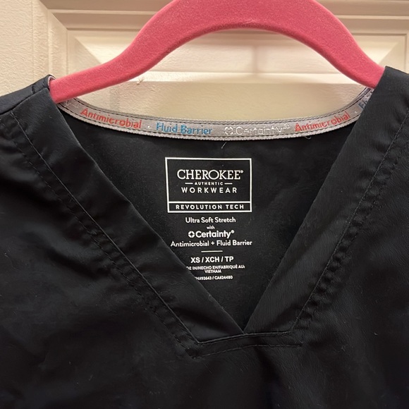 Cherokee Long Sleeve Black Scrub Top - Picture 2 of 6